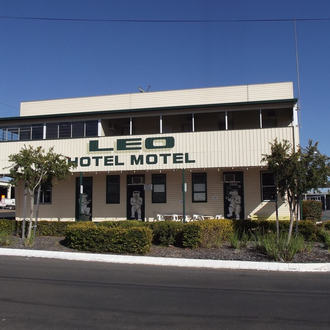 Leo Hotel Motel